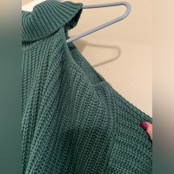 Madden One Shoulder Sweater- Wild Oak Boutique - Picture 3 of 3